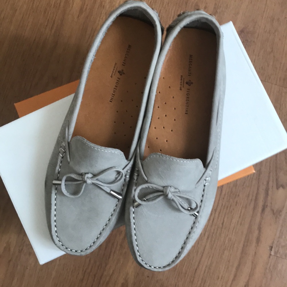 Unique design and comfy loafer Size 10B